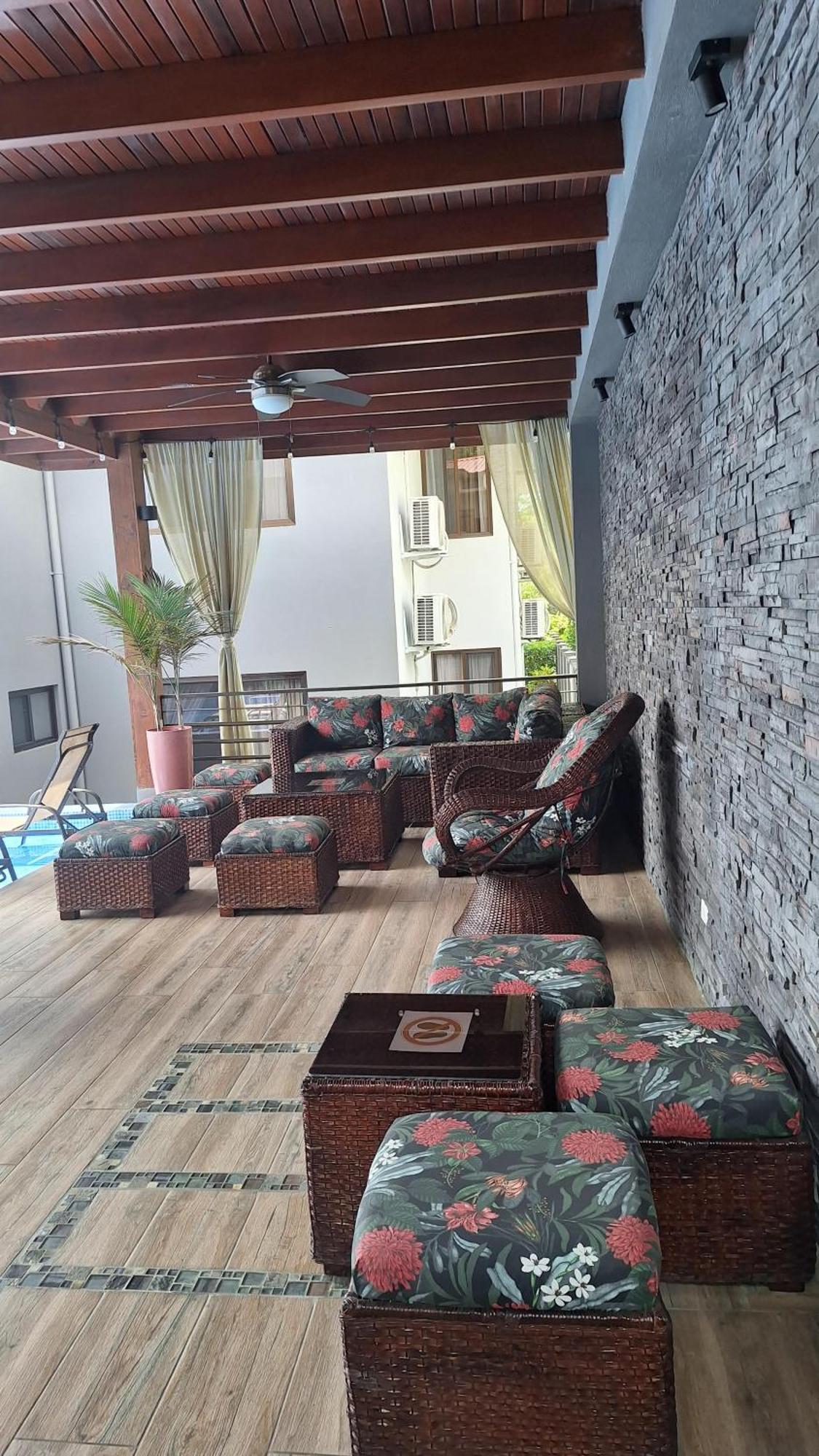 Ballena Paradise Apartahotel Увита Экстерьер фото